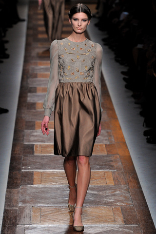 valentino___pasarela_180945443_320x480
