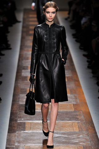 valentino___pasarela_376235004_320x480