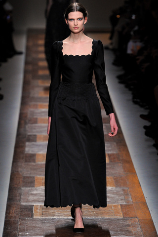valentino___pasarela_395200374_320x480