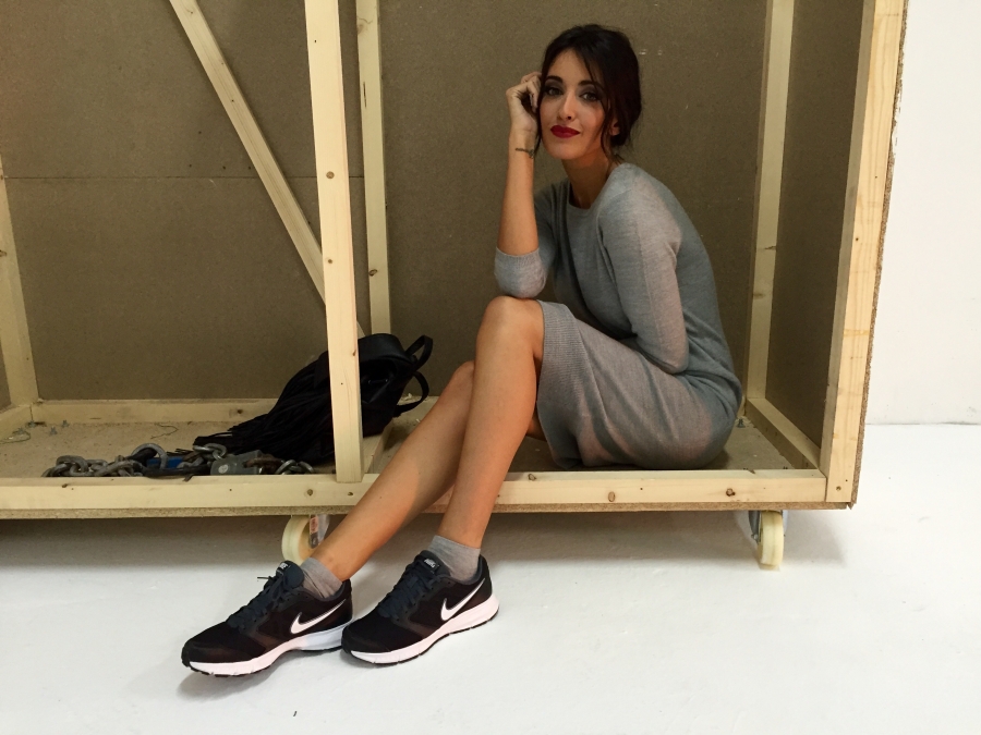 Tendencia vestidos con deportivas Nike