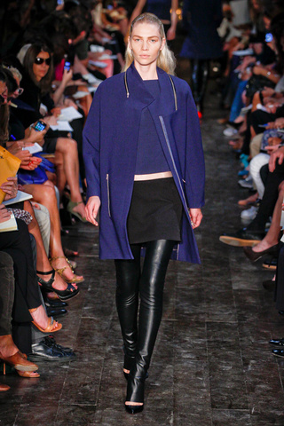 victoria_beckham___pasarela_118276913_320x480