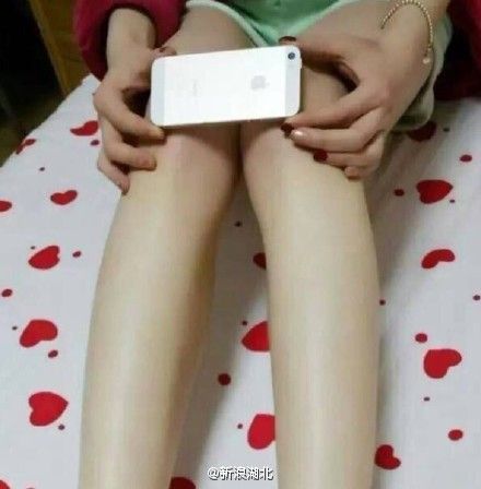 Reto de medirse las rodillas con un iPhone 