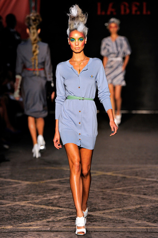 vivienne_westwood_red_label___pasarela_589959308_320x480