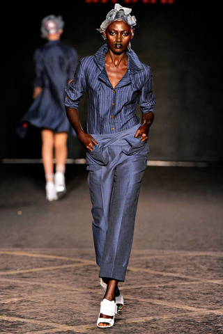 vivienne_westwood_red_label___pasarela_741930397_320x480