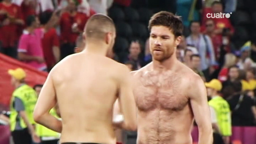 Los pectorales de Xabi Alonso