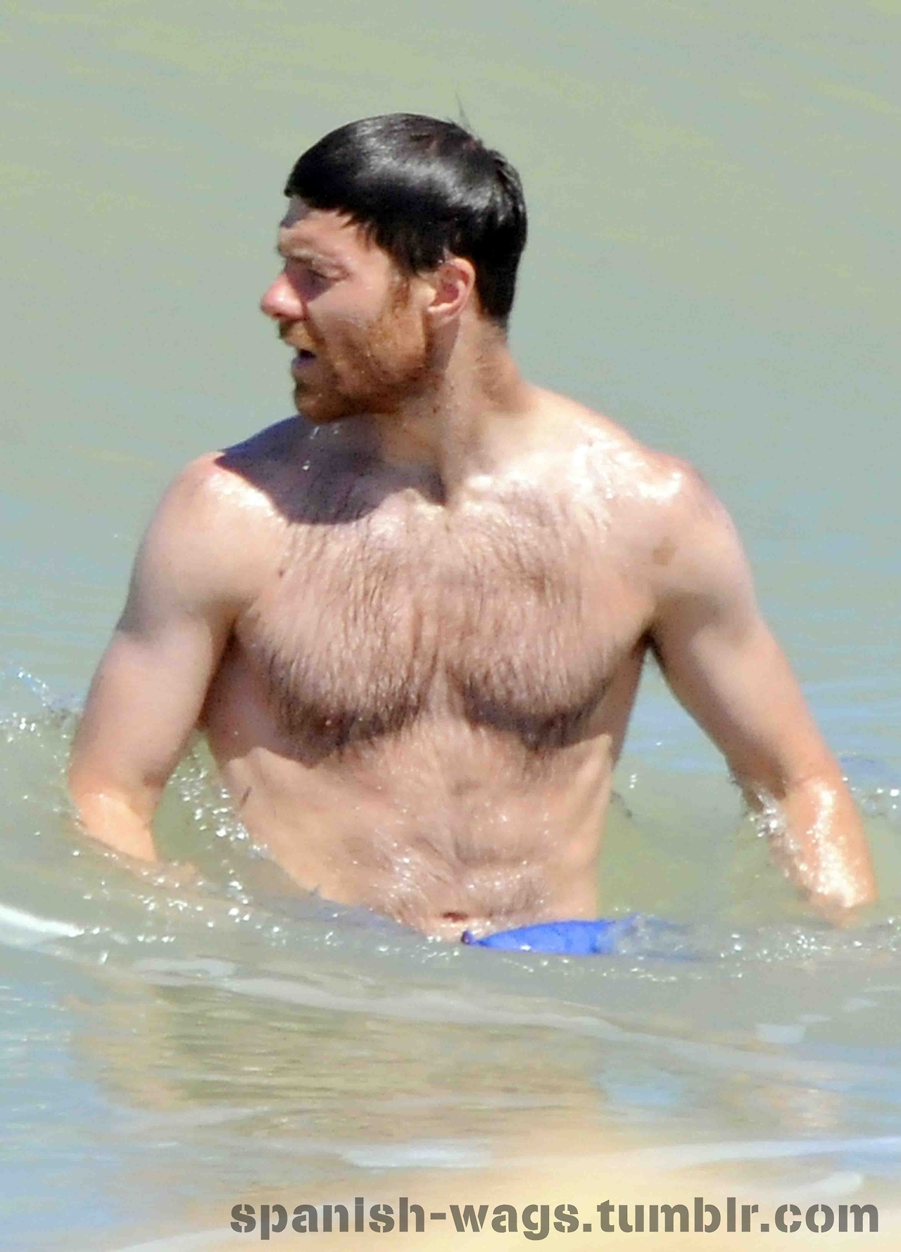 Los pectorales de Xabi Alonso