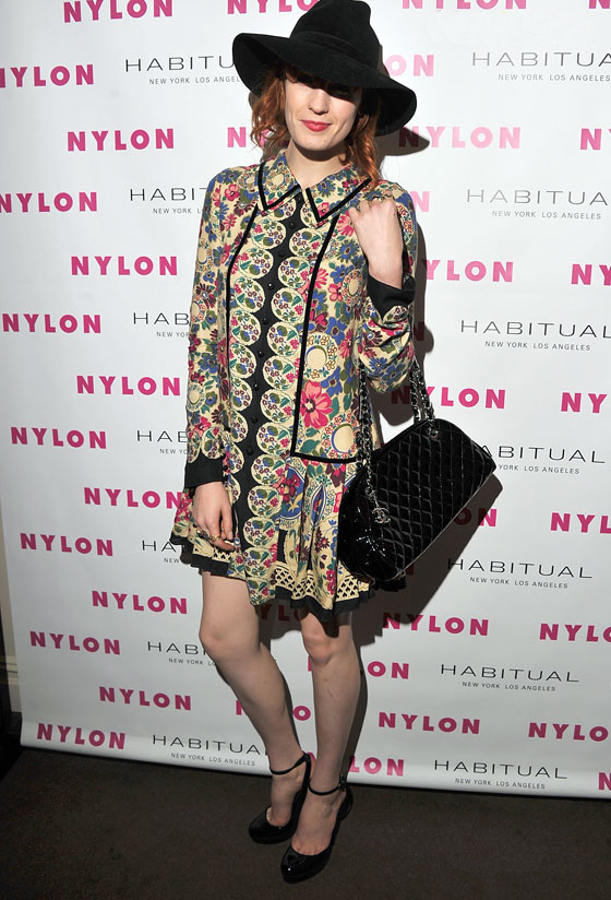 Look años 70, haz como Florence Welsh