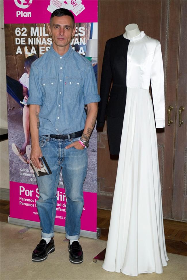 David Delfín ha hecho un traje inspirado en Cisne Negro