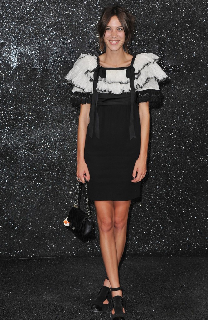 Celebrities en el desfile de Chanel, Alexa Chung, Mila Jovovich y Elle Fanning