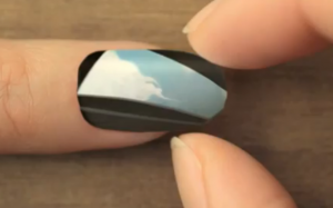 Una de manicura original, esta vez ¡en movimiento!