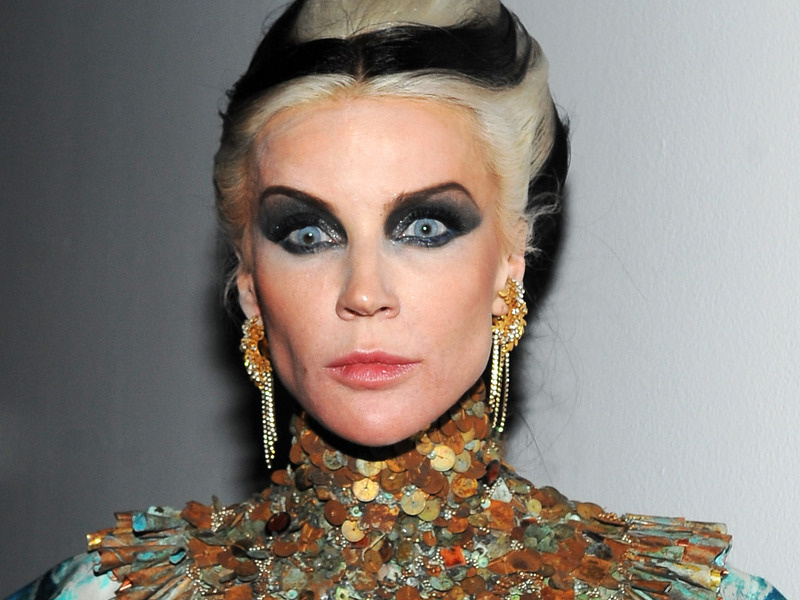 Daphne Guinness comerá cuando esté muerta!