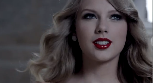 El empalague máximo: el anuncio del perfume de Taylor Swift