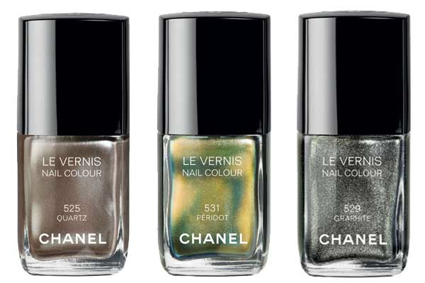 Probamos el esmalte de uñas Péridot de Chanel