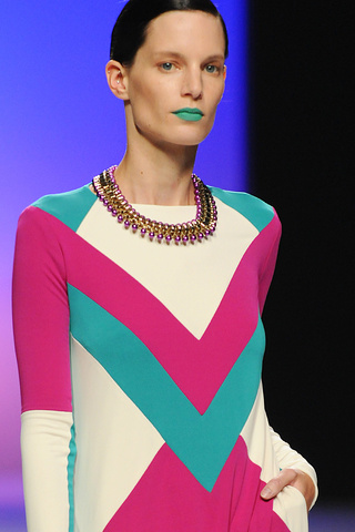 Labios azules y verdes ¿nos atreveremos a llevarlos en verano?