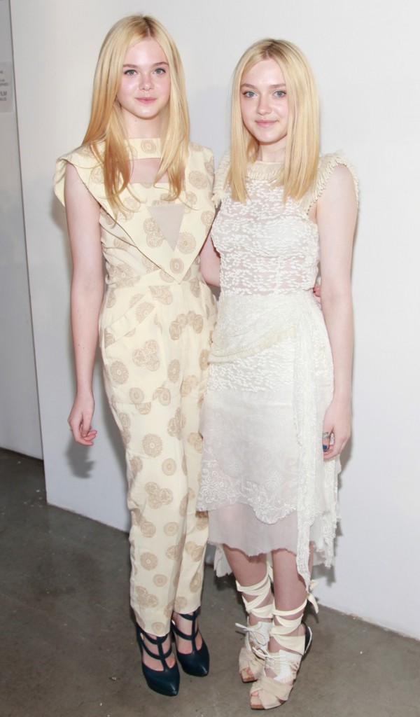 Elle y Dakota Fanning en el desfile de Rodarte