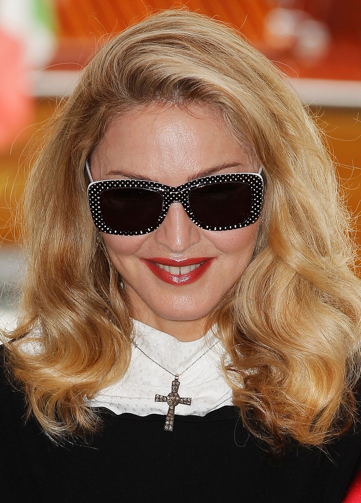 Más looks del Festival de Venecia: Madonna, Kate Winslet y Bar Rafaeli