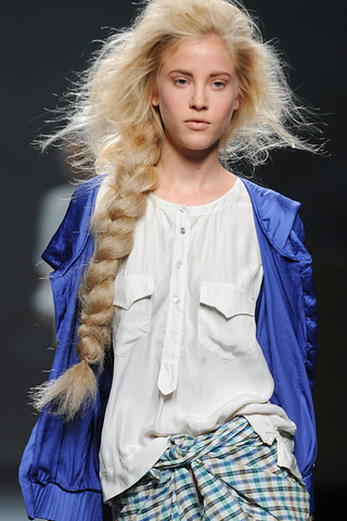 Trenzas en los desfiles de Cibeles