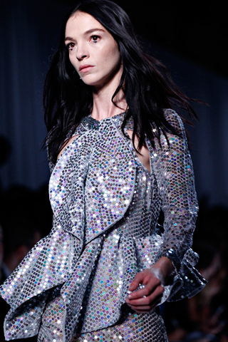 Givenchy se desmarca centrándose en la sastrería