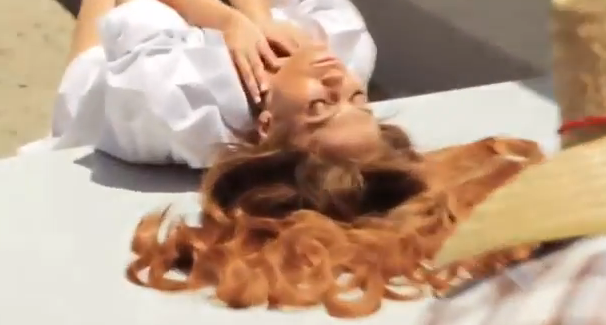 Jennifer Lopez detrás de las cámaras del anuncio de Sublime de L'Oreal