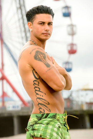Pauly D, tanto bronceado no es bueno...
