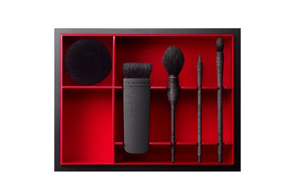 Nars presenta su juego de brochas 