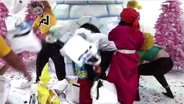 Así de bien se lo pasan en Marc Jacobs para felicitarte la Navidad