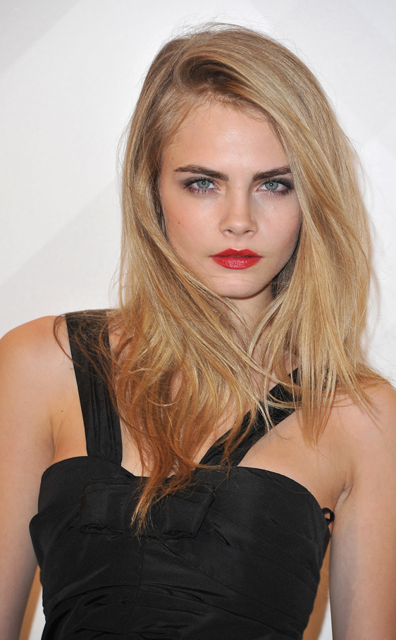 El maquillaje rock de Cara Delevingne