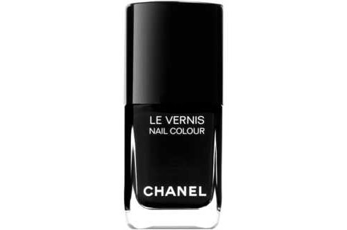 Probamos el esmalte Black Satin de Chanel 