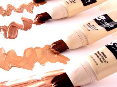 ¿Base de maquillaje o hidratante con color?