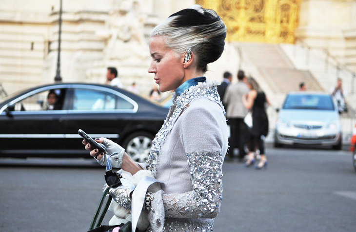 ¿Cómo será Daphne Guiniess en su casa, sin tanto artificio?