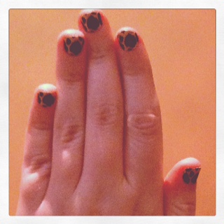 Probamos los esmaltes adhesivos