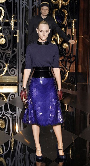 París no cambiará su agenda de desfiles