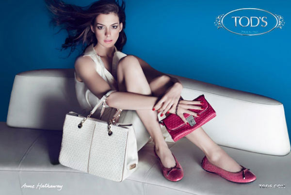 La versión más pavi-sosa de Anne Hathaway para Tod's