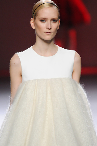 Looks naturales y depurados en la segunda jornada de la MBFWM