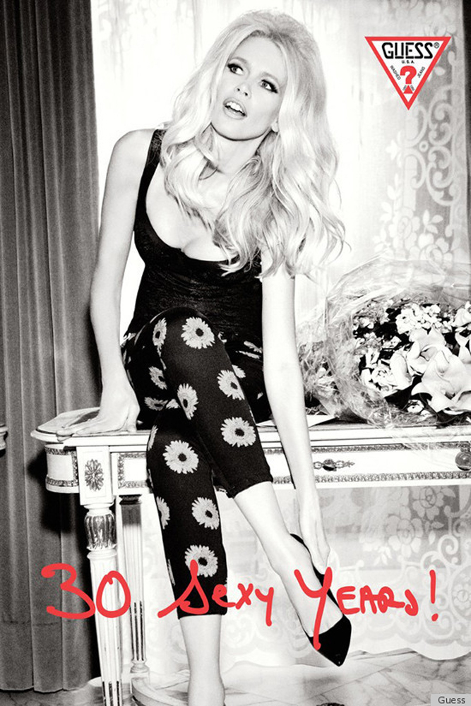 Claudia Schiffer vuelve a ser imagen de Guess para celebrar el 30 aniversario de la firma