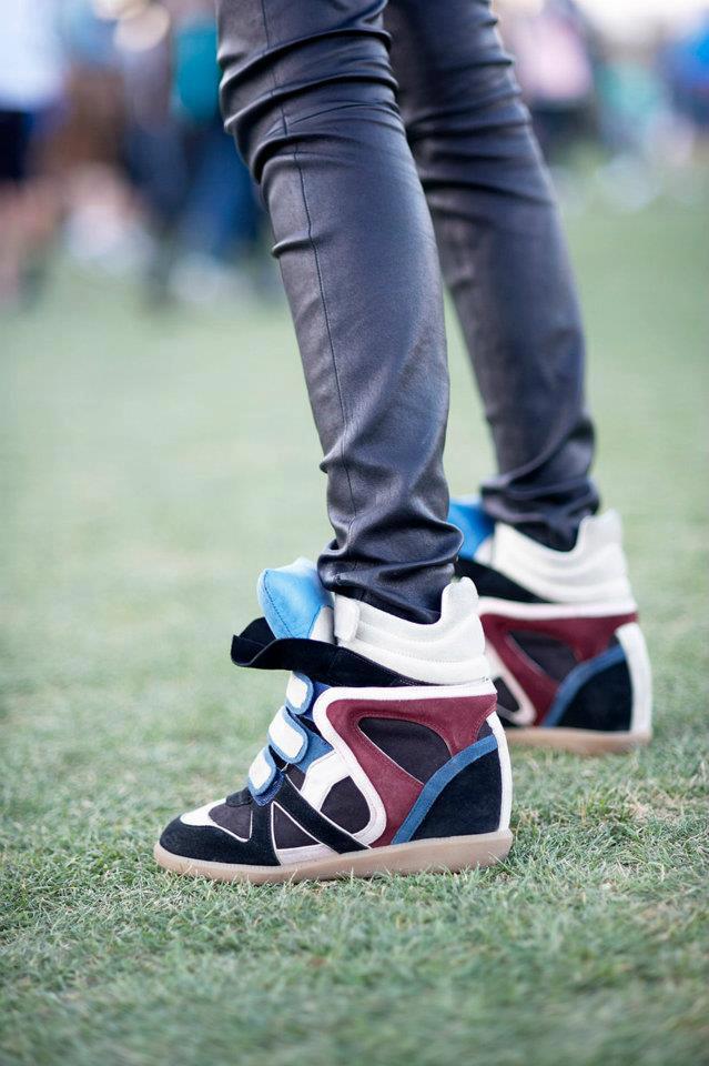 Al Coachella en zapatillas, eso sí de Isabel Marant y de tacón cubierto