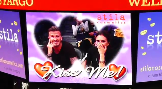 Victoria Beckham, David y la cámara de los besos