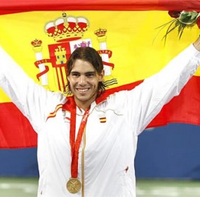 ¡Vota! ¿Quién de nuestros diseñadores debería haber hecho el uniforme de España para las Olimpiadas?