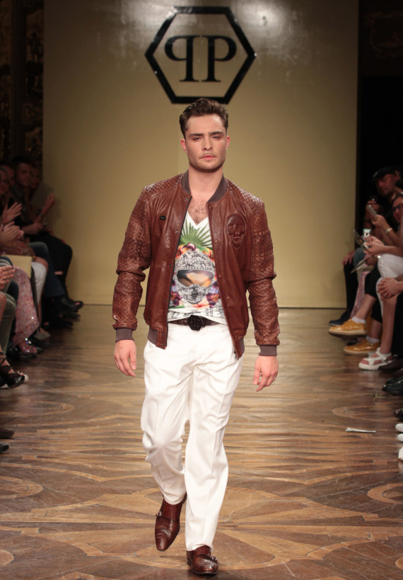 Chuck Bass hace sus primeros pinitos de modelo