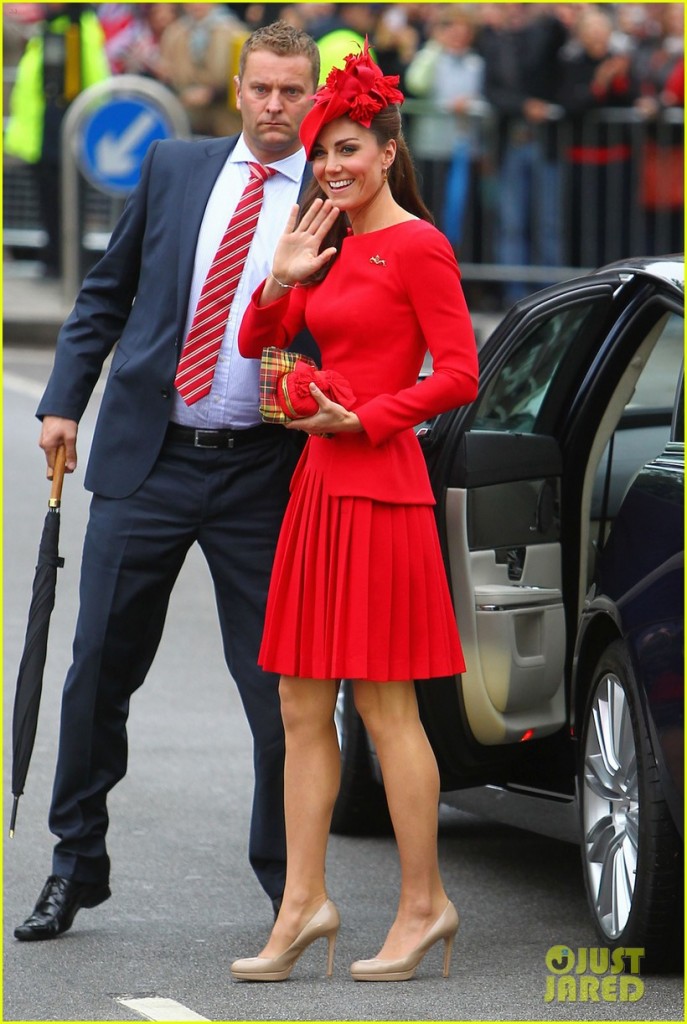 Kate Middleton y su look rojo para celebrar el Jubileo de la Reina de Inglaterra