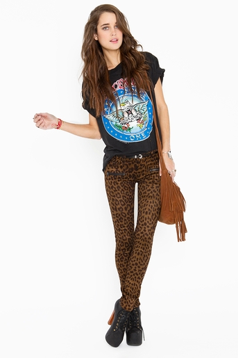 Compra sabiamente en rebajas y hazte con algunas prendas para el otoño