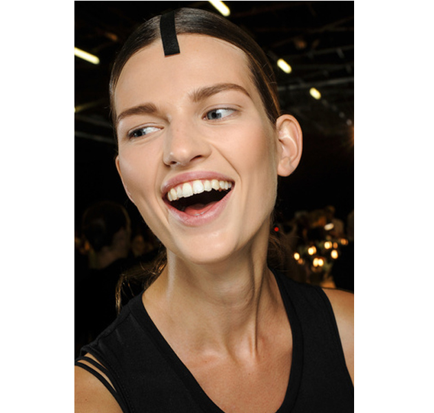 Alexander Wang reinterpreta la forma de llevar la coleta 