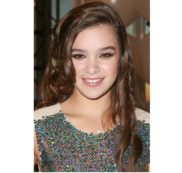 Recrea el maquillaje de Hailee Steinfeld en la NYFW 