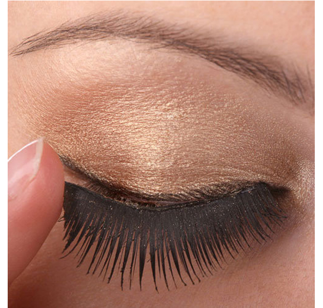 Navidad: Época de pestañas postizas 