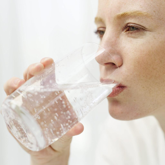 ¿Por qué es bueno beber agua para la piel? ¡Descubre todos los beneficios! 