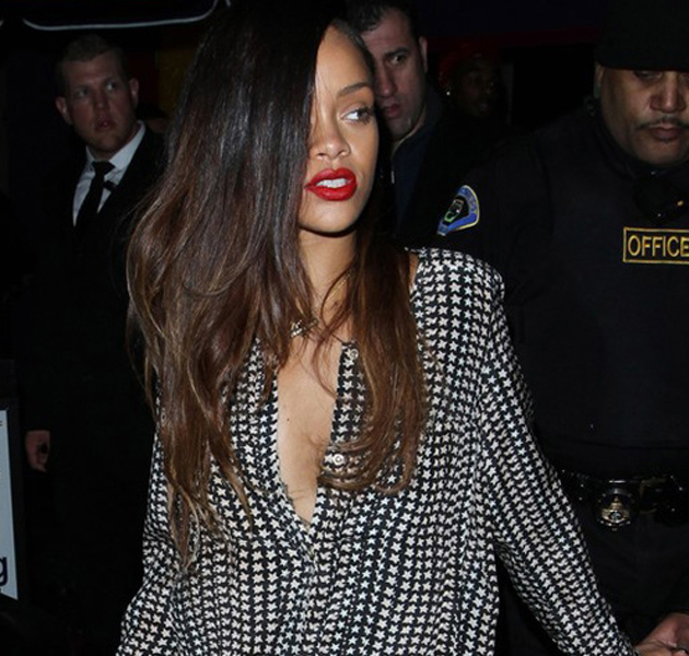 Rihanna vuelve al pelo largo en este 2013 