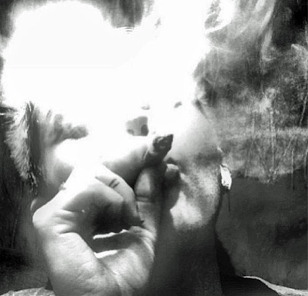 Miley Cyrus, disgustada porque le han hackeado el Instagram y la han sacado fumando marihuana 