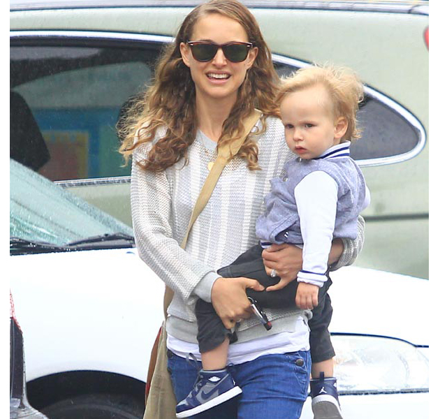 Natalie Portman y su precioso hijo, juntos de paseo 