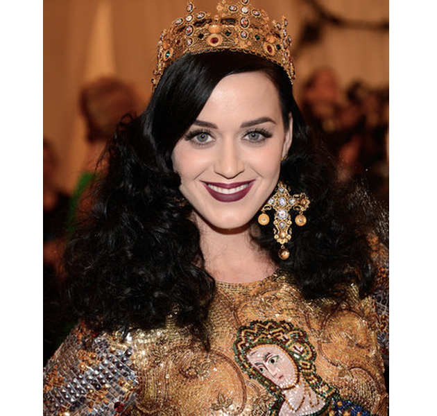 Britney Spears, Katy Perry o Emma Stone, las famosas que también tienen acné 