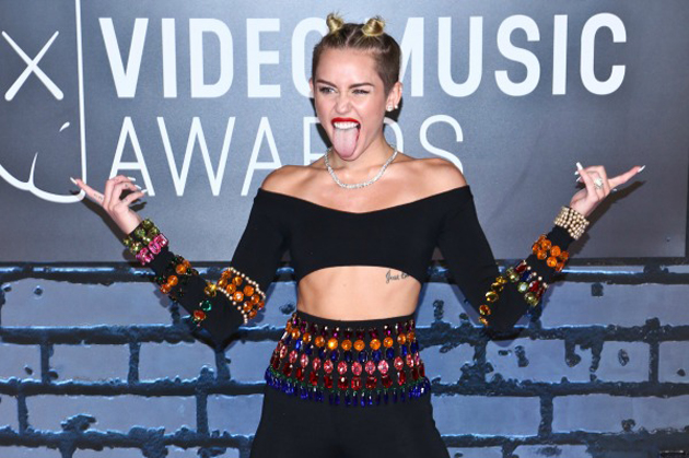 Miley Cyrus sexy en los VMA 2013